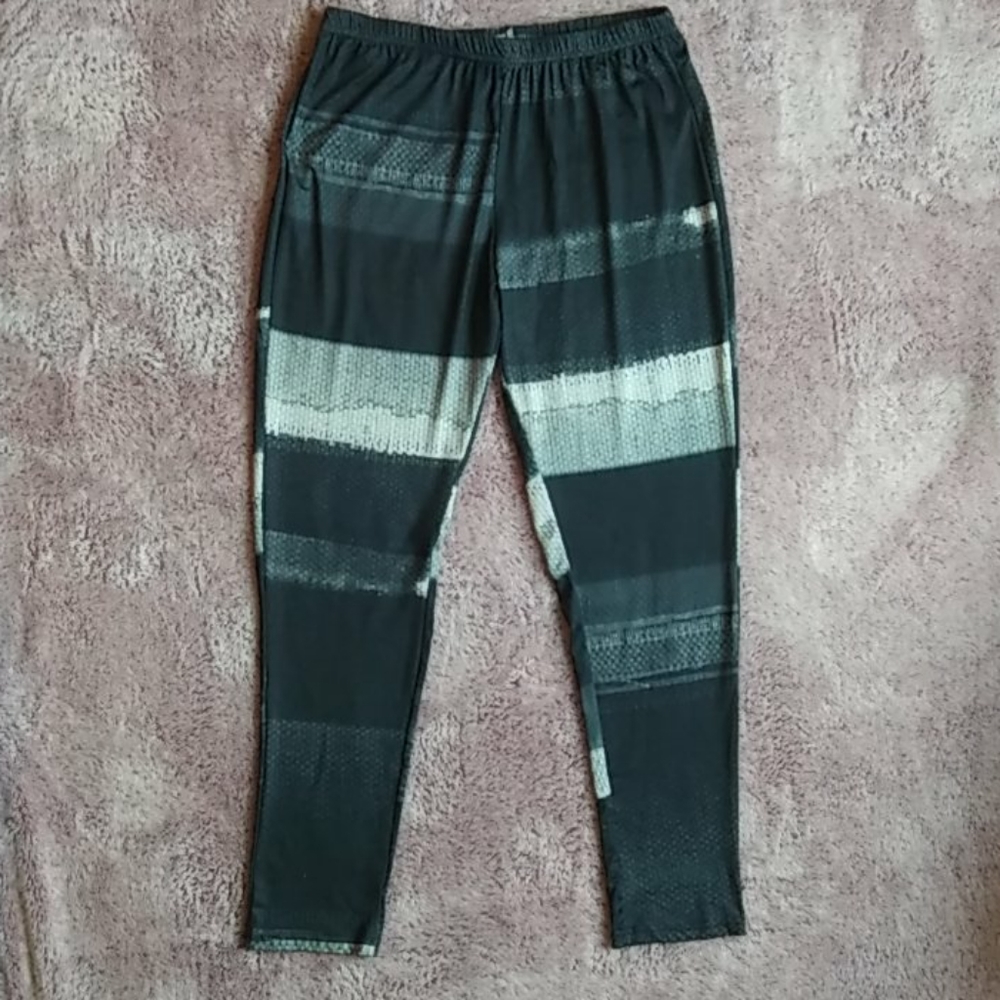 Lily by Firmiana Black/White Leggings S/M